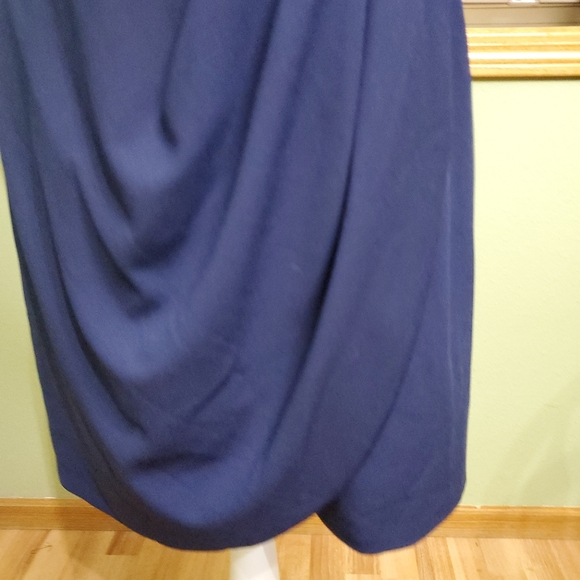 One shoulder dress. Large. - Picture 4 of 10
